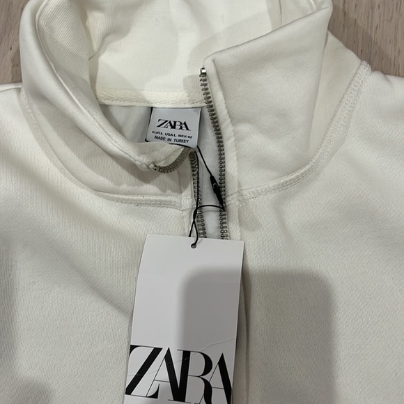Zara 1/4 zip - Picture 2 of 3